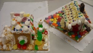 Graham Cracker Decorated Houses from My Kitchen Wand