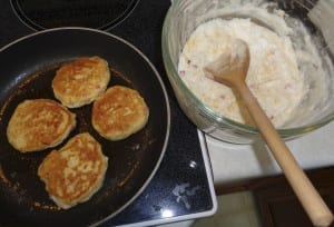 Fresh Corn and Red Pepper Cakes from My Kitchen Wand