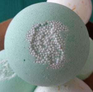 Christmas Bath Bombs from My Kitchen Wand