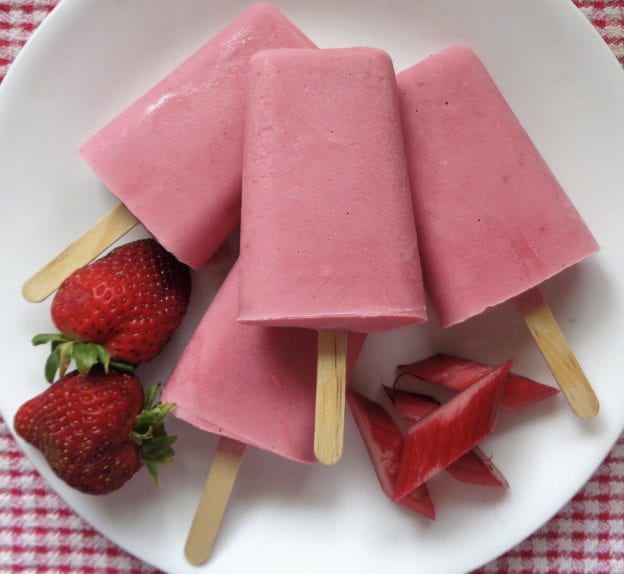 Strawberry Rhubarb Popsicles from My Kitchen Wand