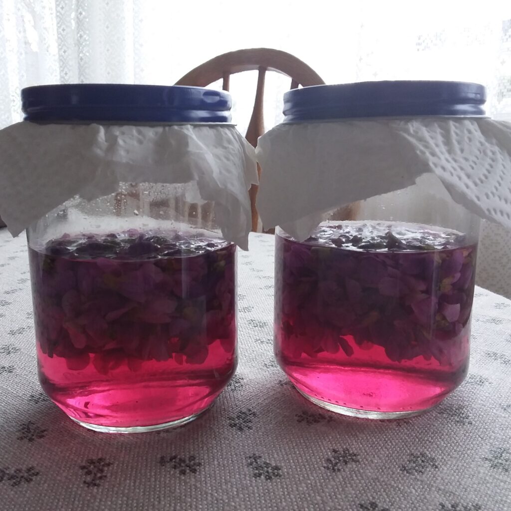 Infusing Floral Vinegars from My Kitchen Wand